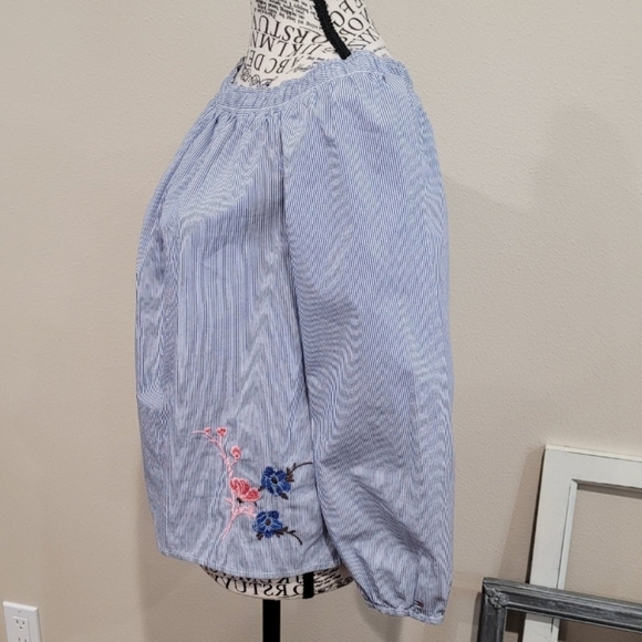 Tommy Hilfiger Off the shoulder blue & White Peasant Top SZ Small - Picture 3 of 12